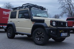 Jimny mit Schnorchel und Winde